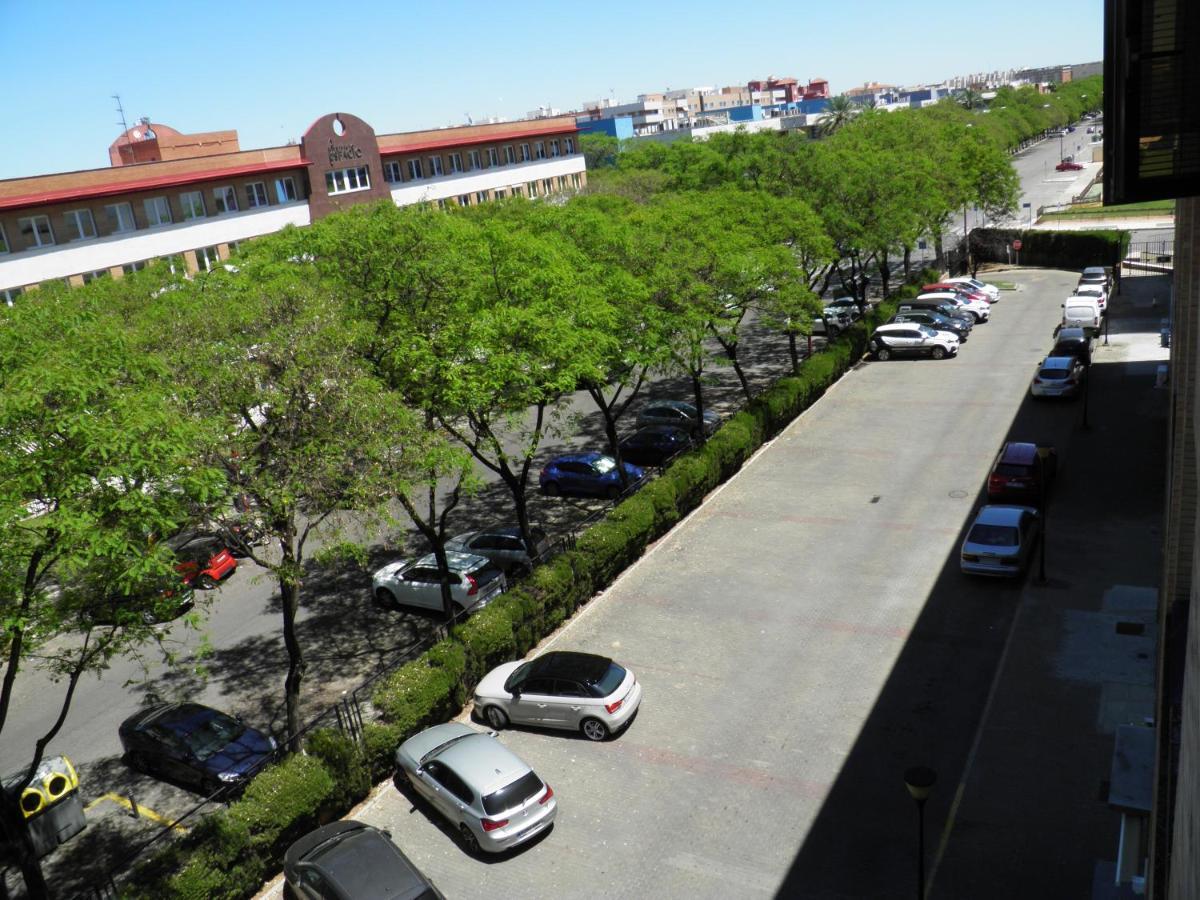 Apartamento Fibes-Congresos Parking Gratis Sevilla Eksteriør billede